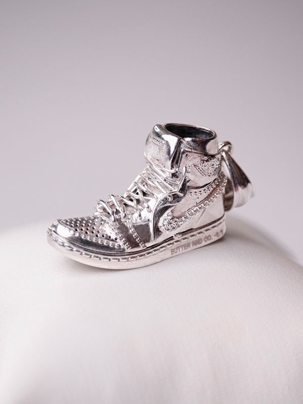 Air Butter in White Rhodium